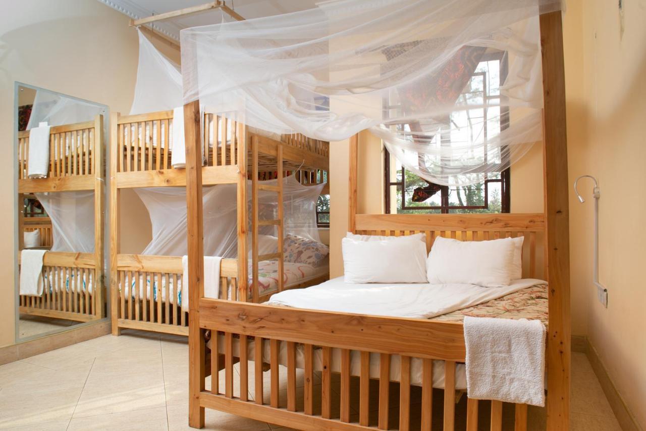 White House Of Tanzania Hostel Arusha Exterior photo